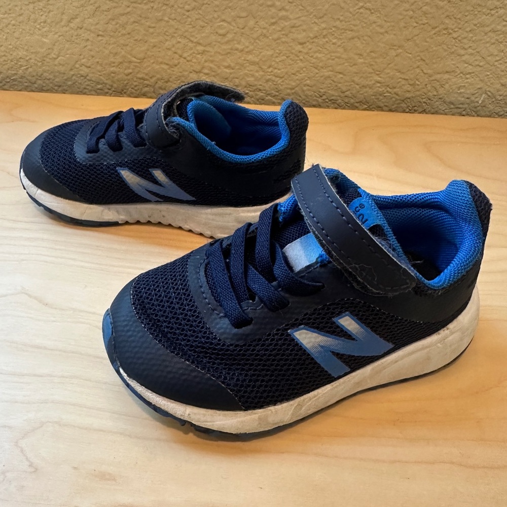 New Balance Sneakers - Size 6